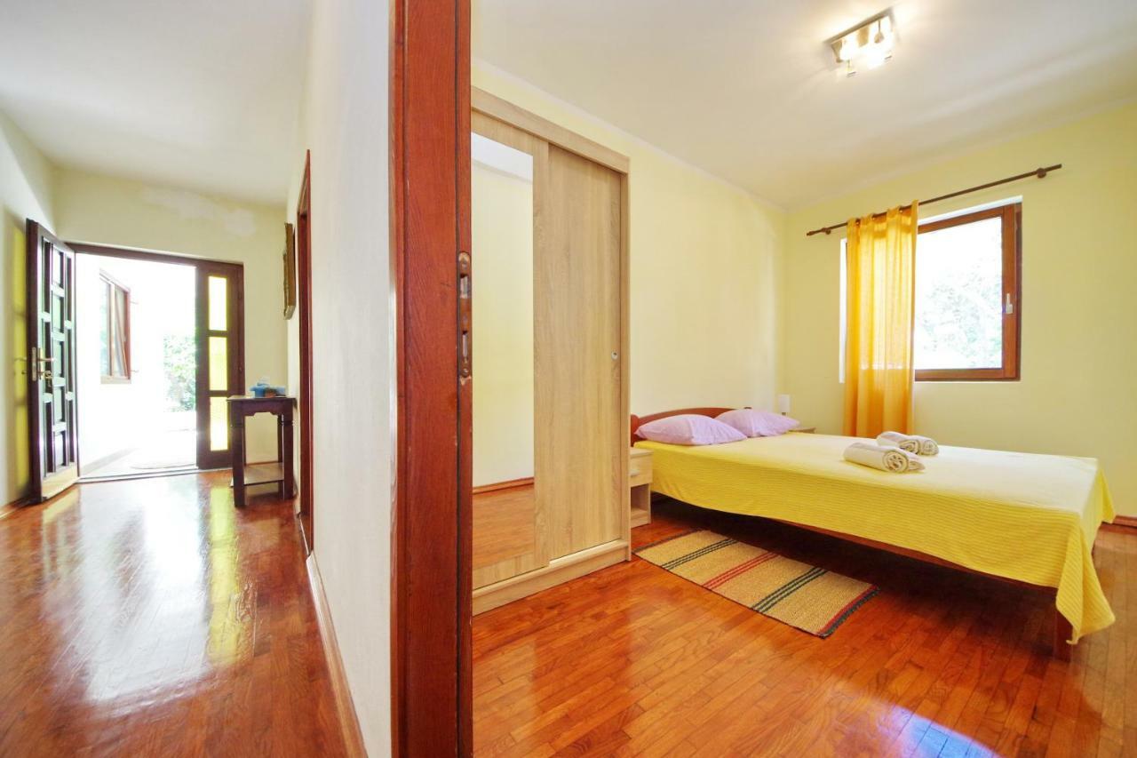 Apartments Eduard Vrsi Zewnętrze zdjęcie