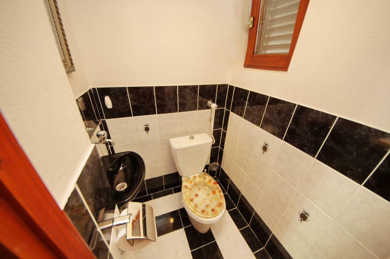 Apartments Eduard Vrsi Zewnętrze zdjęcie