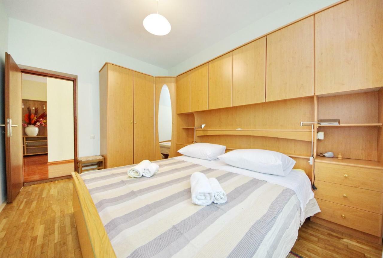 Apartments Eduard Vrsi Zewnętrze zdjęcie