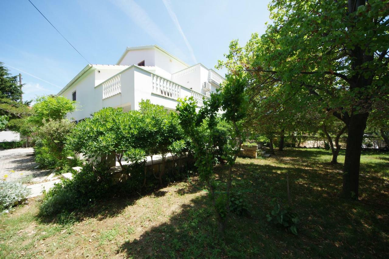 Apartments Eduard Vrsi Zewnętrze zdjęcie