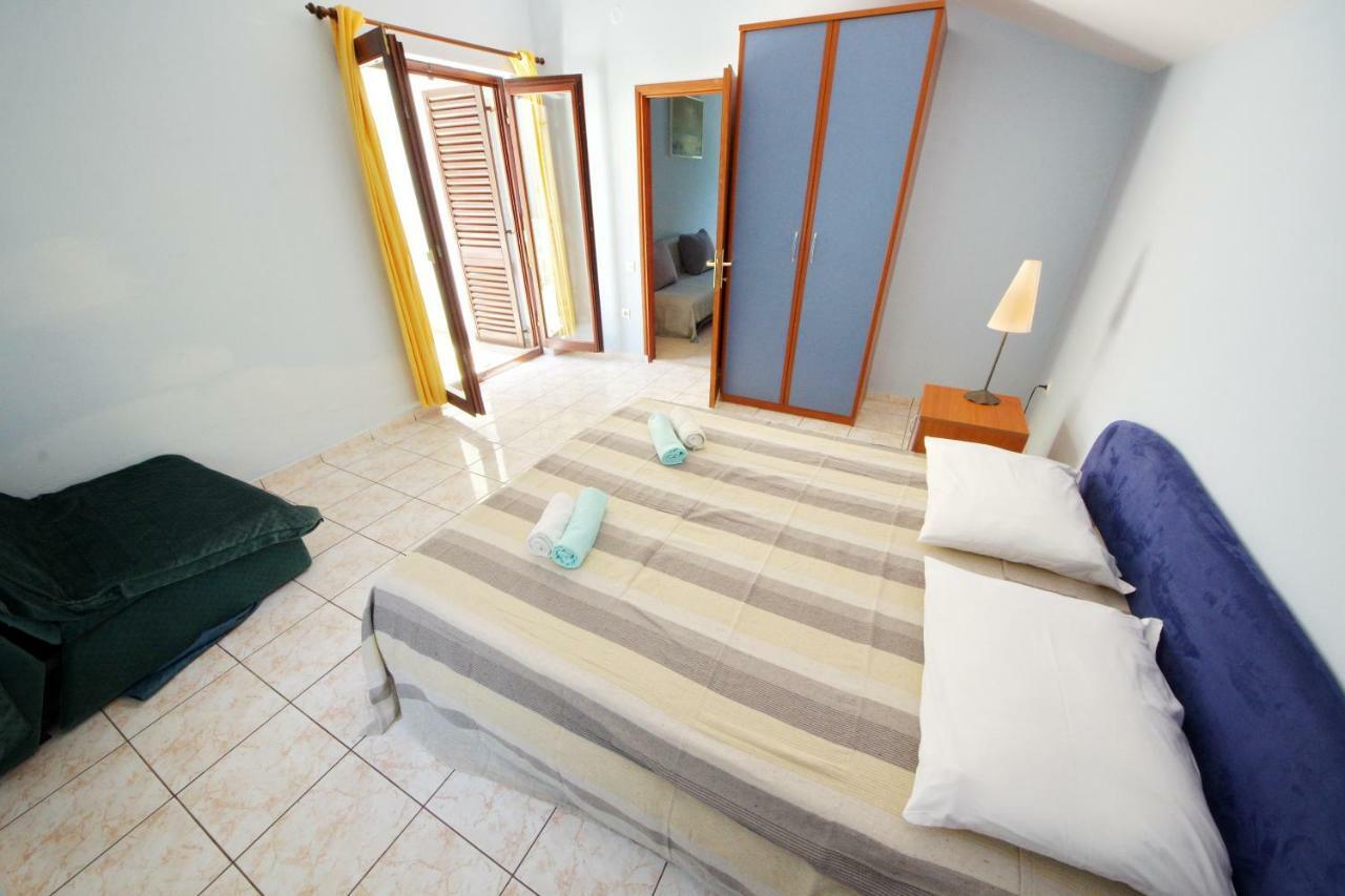Apartments Eduard Vrsi Zewnętrze zdjęcie